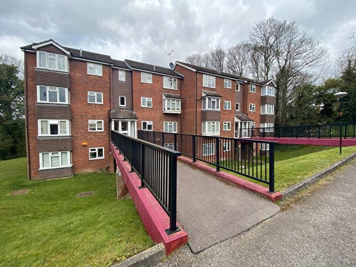 1 Bedroom Flat To Rent In Bridge Court, Radlett, WD7