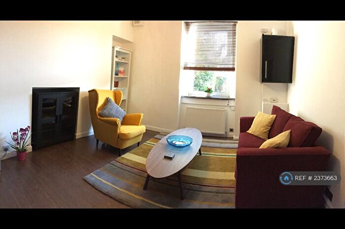 2 Bedroom Flat To Rent In Victor Park Terrace, Edinburgh, EH12