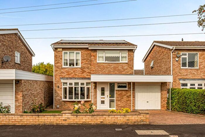 4 Bedroom Detached House For Sale In Somerton Close, Putnoe, MK41