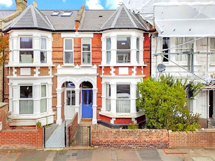 3 Bedroom Terraced House To Rent In Sydney Road, Hornsey, N8