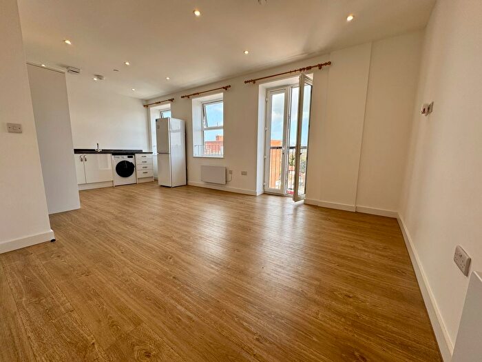 1 Bedroom Flat To Rent In North Street, Taunton, TA1