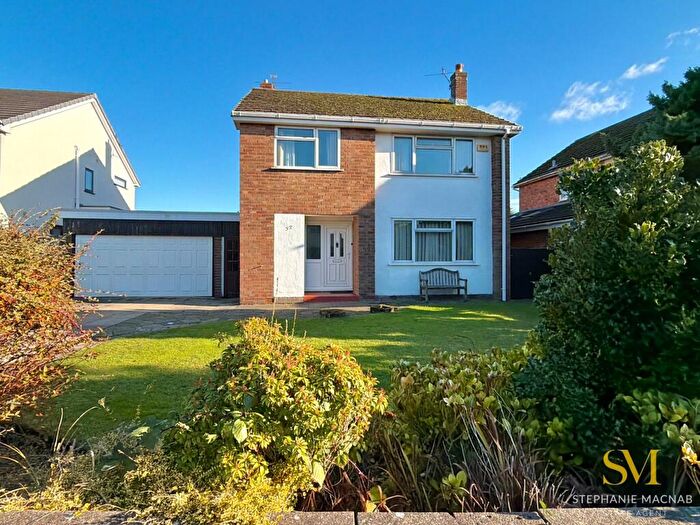 4 Bedroom Detached House For Sale In Holmwood Drive, Formby, Liverpool, L37