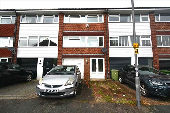 3 Bedroom House To Rent In Ladds Way, Swanley, BR8