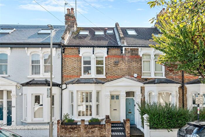 3 Bedroom Terraced House For Sale In Amies Street, SW11