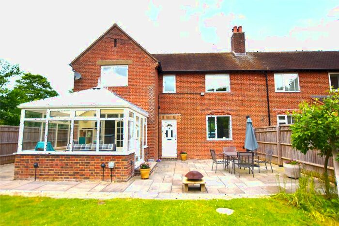 3 Bedroom Semi-Detached House For Sale In North Drive, Harwell, Didcot, OX11