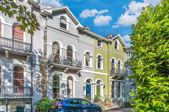 2 Bedroom Flat For Sale In St. Georges Road, Cheltenham, GL50