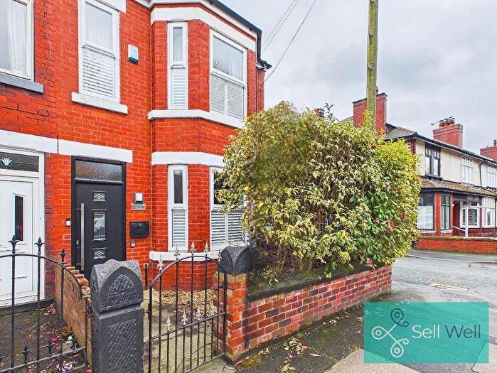 3 Bedroom End Of Terrace House For Sale In Folly Lane, Worsley, Manchester, M27