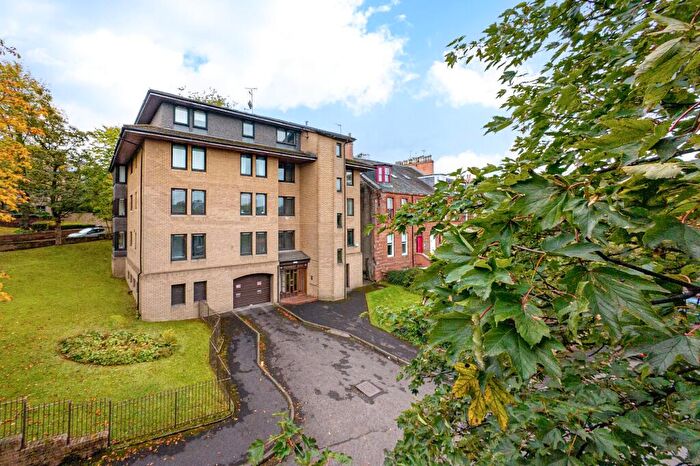 2 Bedroom Apartment For Sale In Turnberry Road, Hyndland, Glasgow, G11
