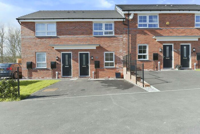 2 Bedroom Terraced House For Sale In Hattersley Road West, Hyde, Greater Manchester, SK14
