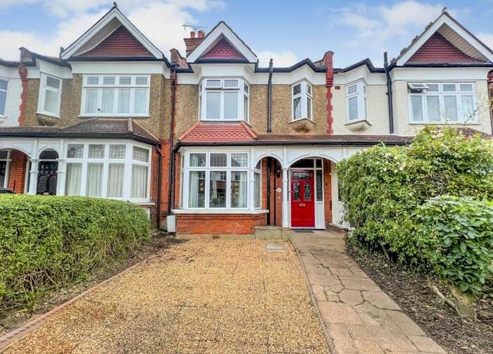 4 Bedroom Terraced House To Rent In Holdenhurst Ave, North Finchley, N12