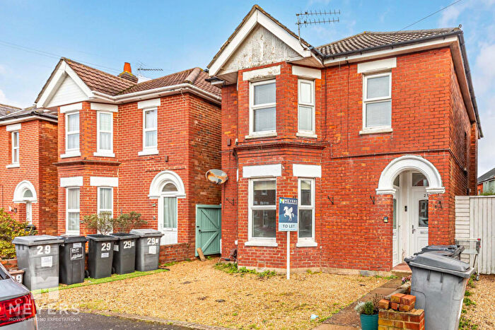 2 Bedroom Apartment To Rent In Orcheston Road, Bournemouth, BH8