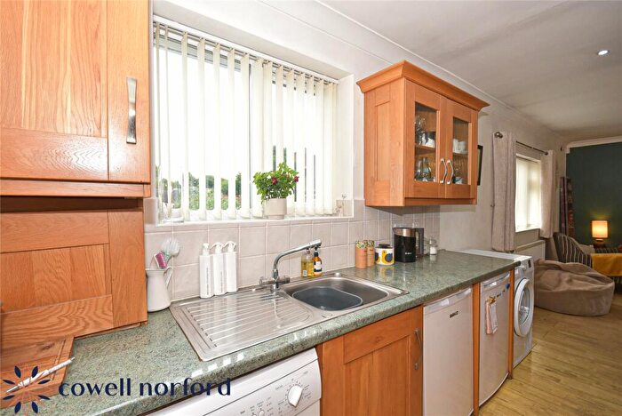 2 Bedroom Bungalow For Sale In Yealand Close, Bamford, Rochdale, OL11