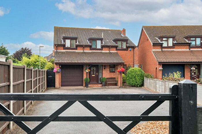 4 Bedroom Detached House For Sale In New Brighton Road, Emsworth, PO10