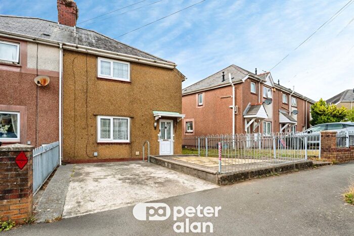 3 Bedroom Semi-Detached House For Sale In Talfan Road, Bonymaen, Swansea, SA1