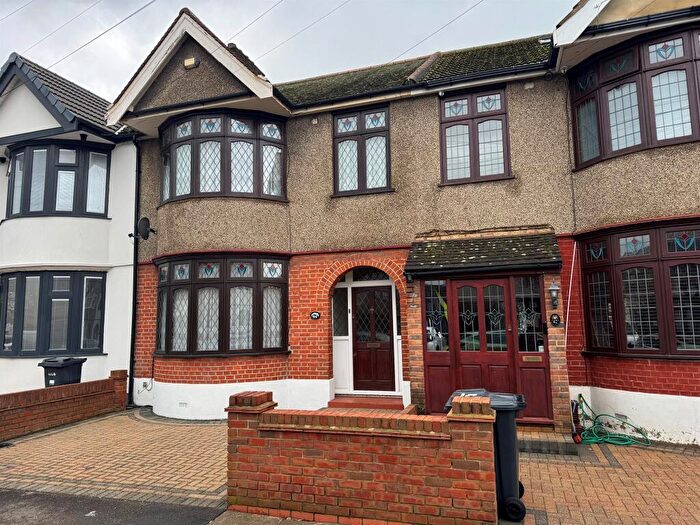 3 Bedroom Terraced House For Sale In Tavistock Gardens, Ilford, IG3