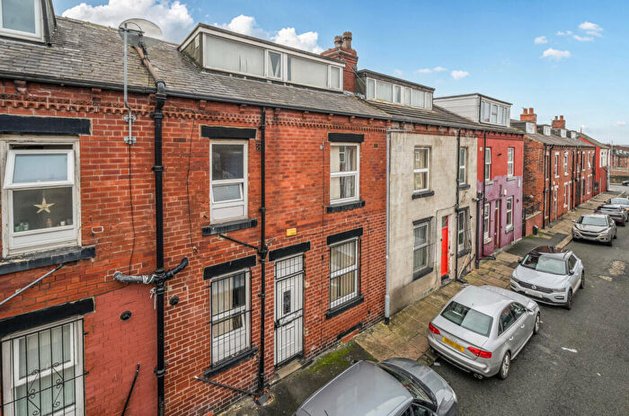 2 Bedroom Terraced House For Sale In Temple View Place, East End Park, Leeds, LS9