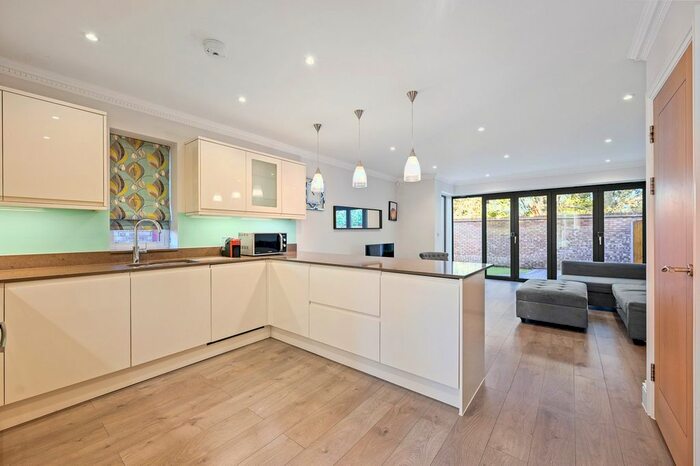 2 Bedroom End Of Terrace House To Rent In Chinnor Crescent, Greenford, UB6