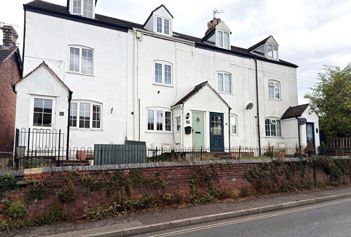 4 Bedroom Cottage To Rent In Chapel Street, Cam, GL11
