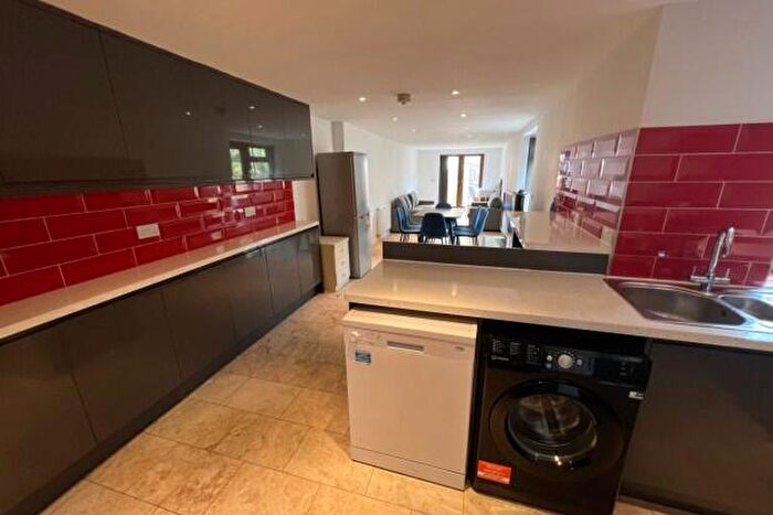 7 Bedroom Terraced House To Rent In May Street Cardiff, CF24