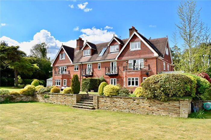 2 Bedroom Penthouse To Rent In Guildford Road, Fetcham, Leatherhead, Surrey, KT22