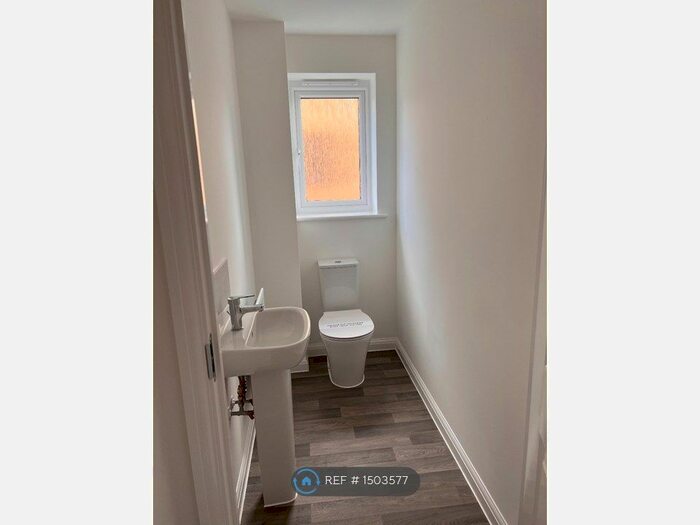 3 Bedroom End Of Terrace House To Rent In Teeswater Way, Milton Keynes, MK8