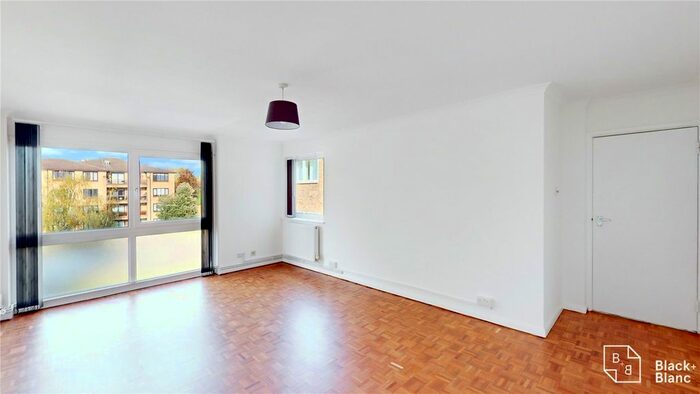 2 Bedroom Flat To Rent In Widmore Road, Bromley, BR1