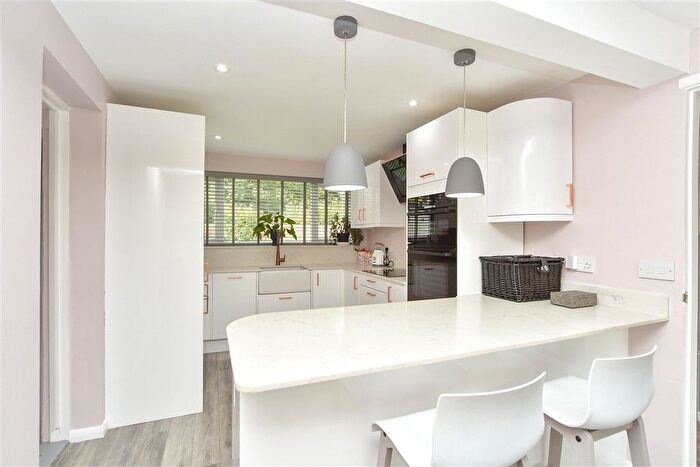 4 Bedroom Detached House For Sale In Hurstwood Road, Bredhurst, Gillingham, Kent, ME7