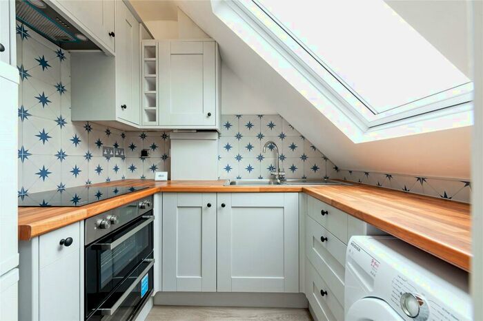 1 Bedroom Apartment To Rent In Walm Lane, London, NW2