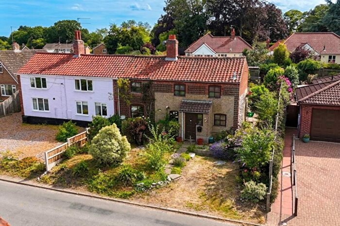 2 Bedroom Semi-Detached House For Sale In Damgate Lane, Acle, Norwich, NR13