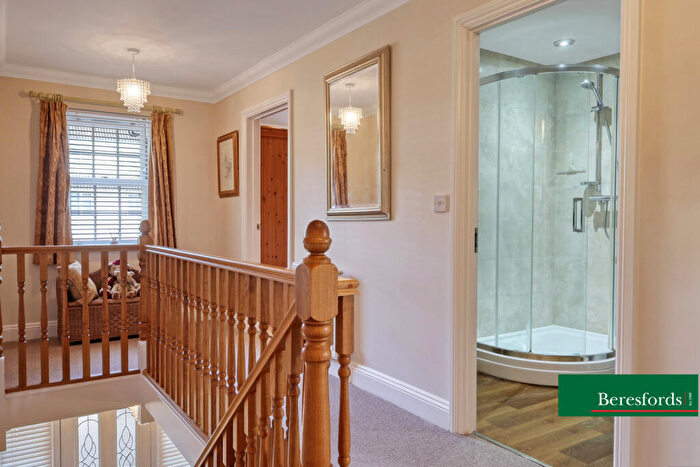 4 Bedroom Detached House For Sale In St Fabians Drive, Chelmsford, CM1