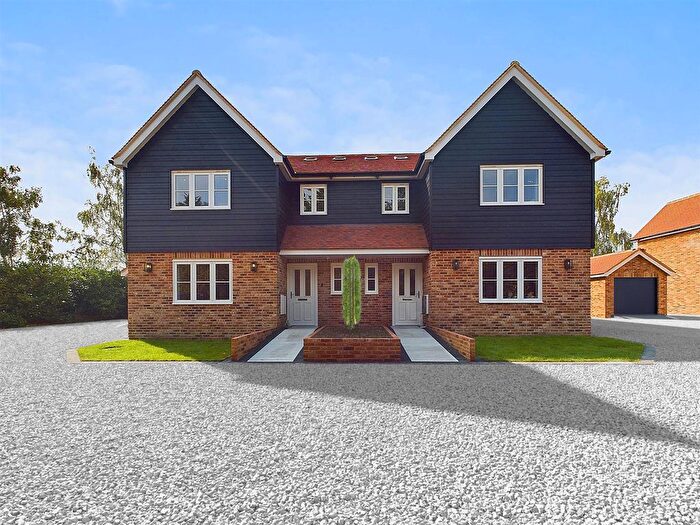 4 Bedroom Semi-Detached House For Sale In School Lane, Abbess Roding, Ongar, CM5