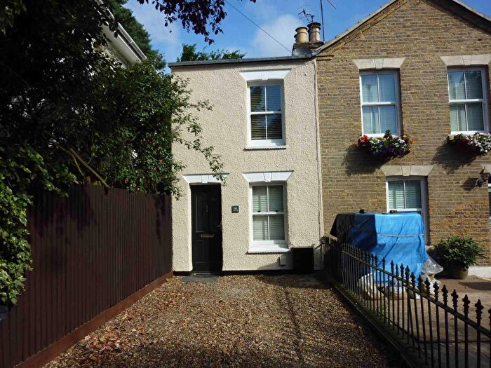 2 Bedroom Semi-Detached House To Rent In Pinner Road, Watford, WD19