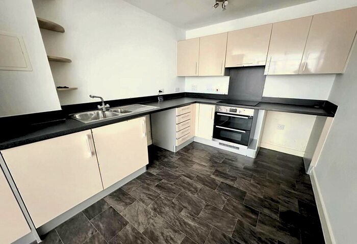 1 Bedroom Flat To Rent In Suez Way, Saltdean, Brighton, BN2