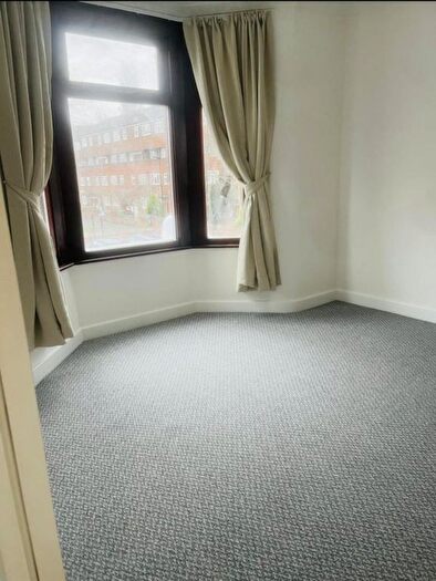 4 Bedroom Terraced House To Rent In Barrington Road, London, Greater London, E12