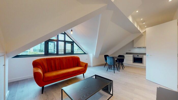 2 Bedroom Flat To Rent In Riverbank Way, Brentford, TW8