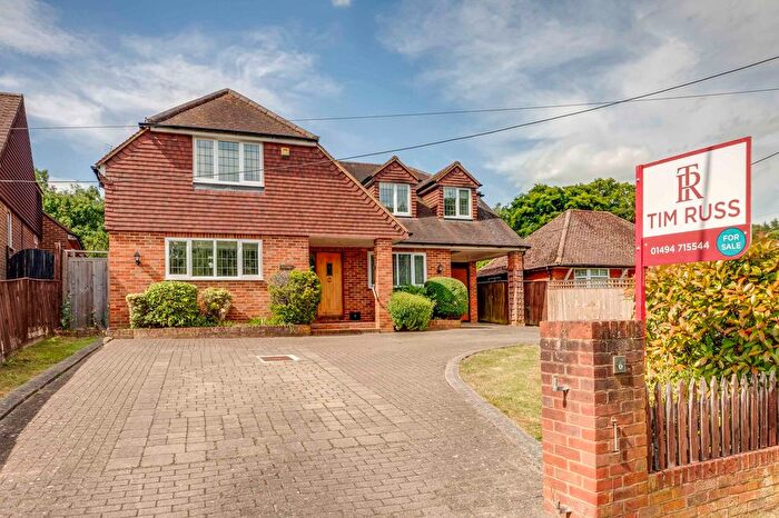 4 Bedroom Detached House For Sale In New Road, Penn, HP10