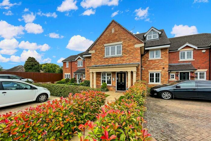 1 Bedroom Apartment To Rent In Gardener Walk, Holmer Green, High Wycombe, HP15