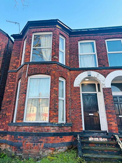 7 Bedroom House To Rent In Egerton Road, Manchester, M14