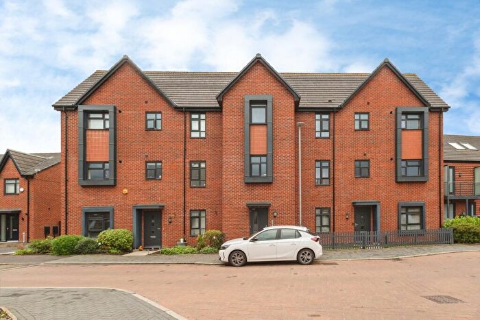 2 Bedroom Flat For Sale In Arnfield Road, Audenshaw, Manchester, Greater Manchester, M34