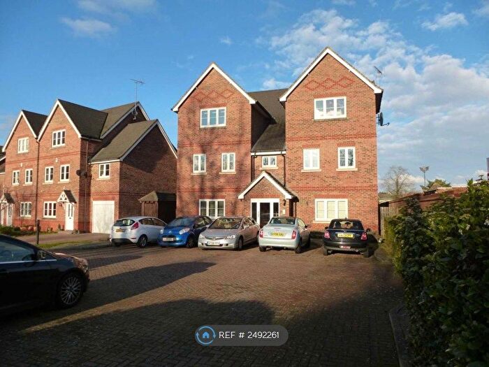 2 Bedroom Flat To Rent In Summer Court, Sindlesham, Wokingham, RG41