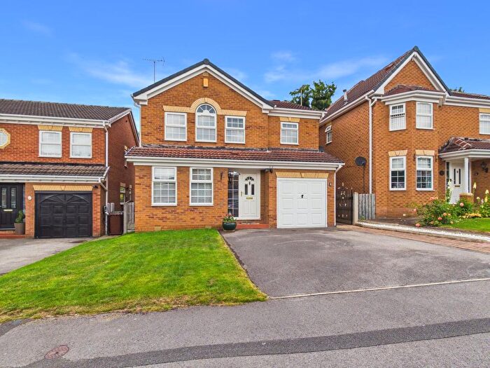 4 Bedroom Detached House For Sale In Dandy Mill View, Pontefract, WF8