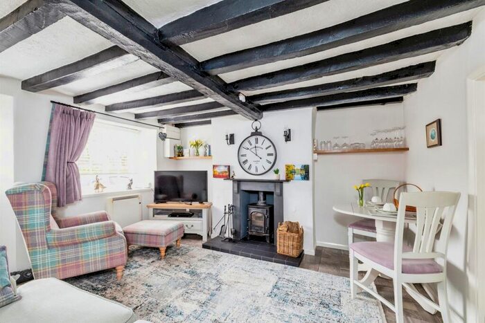 1 Bedroom Cottage For Sale In Jubilee Terrace, Ingham, Lincoln, LN1