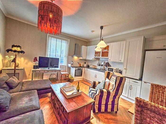 1 Bedroom Flat For Sale In Northenden Road, Sale, M33