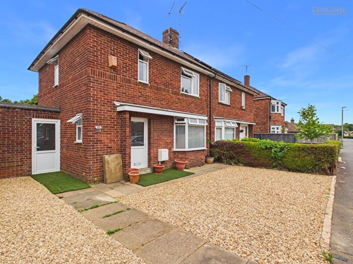 3 Bedroom Semi Detached House For Sale In Sheridan Road, Peterborough, PE1
