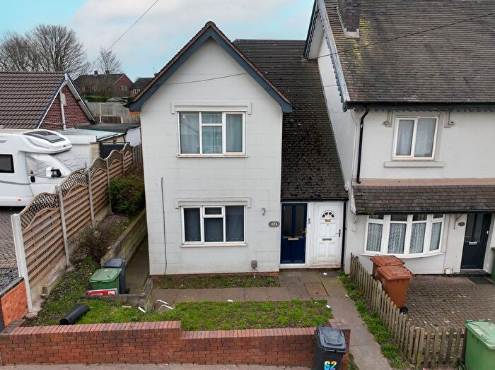 1 Bedroom Flat For Sale In Chester Road, Brownhills, Walsall, WS8