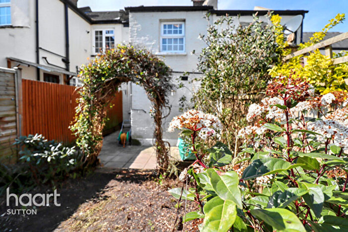 2 Bedroom Terraced House For Sale In Warwick Road, Sutton, SM1
