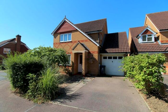 3 Bedroom Detached House To Rent In De Lisle Close, Papworth Everard, Cambridge, CB23