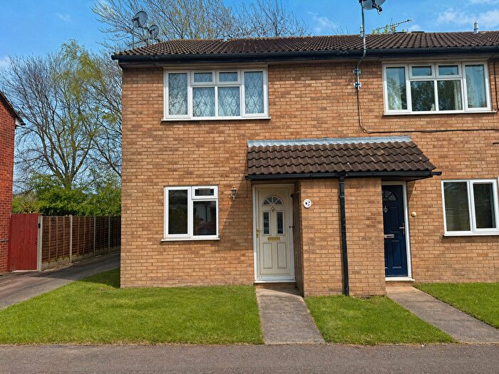 1 Bedroom Flat For Sale In Lyle Close, Leicester, LE4