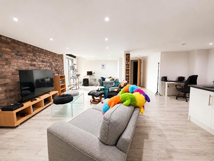 1 Bedroom Flat For Sale In Henry Street, Liverpool, L1