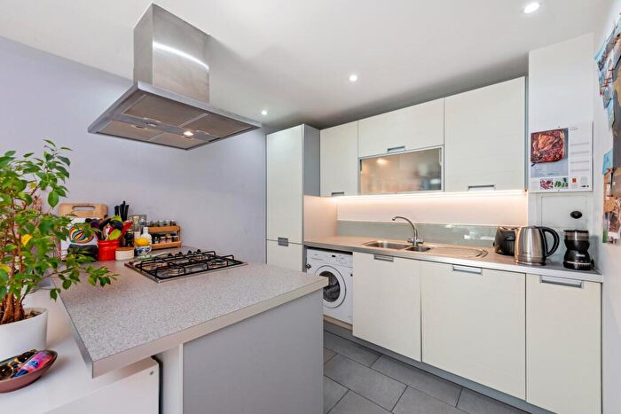 1 Bedroom Flat To Rent In Wenlock Road, N1